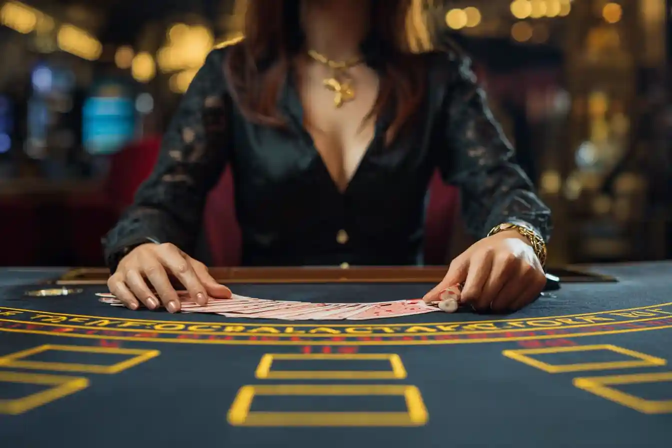 safe with slot for money